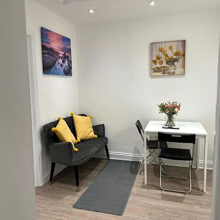 2 Bedroom Apartment London Bagian luar foto