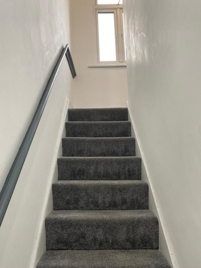 2 Bedroom Apartment London Bagian luar foto
